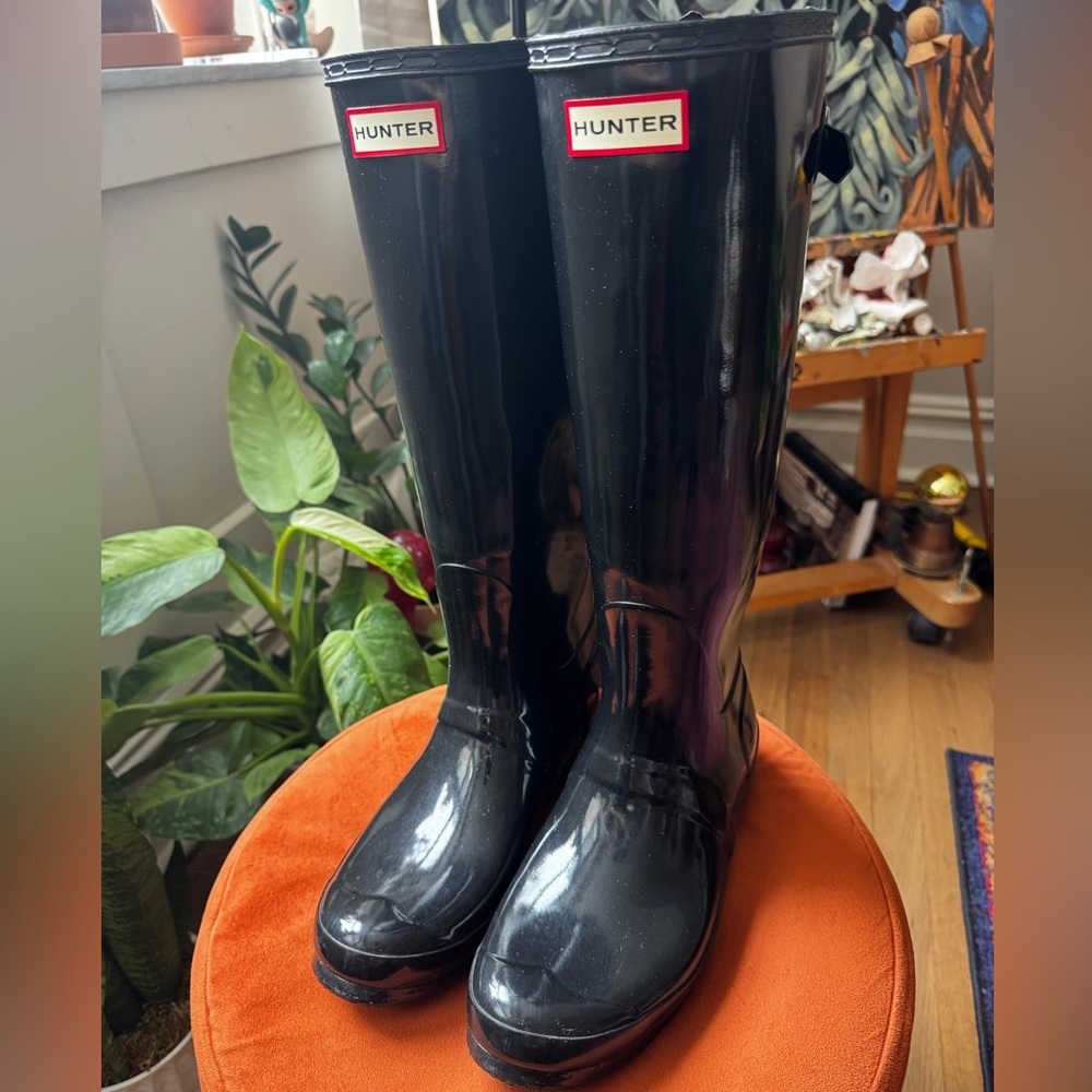 Hunter Women's Glossy Black Rain Boots